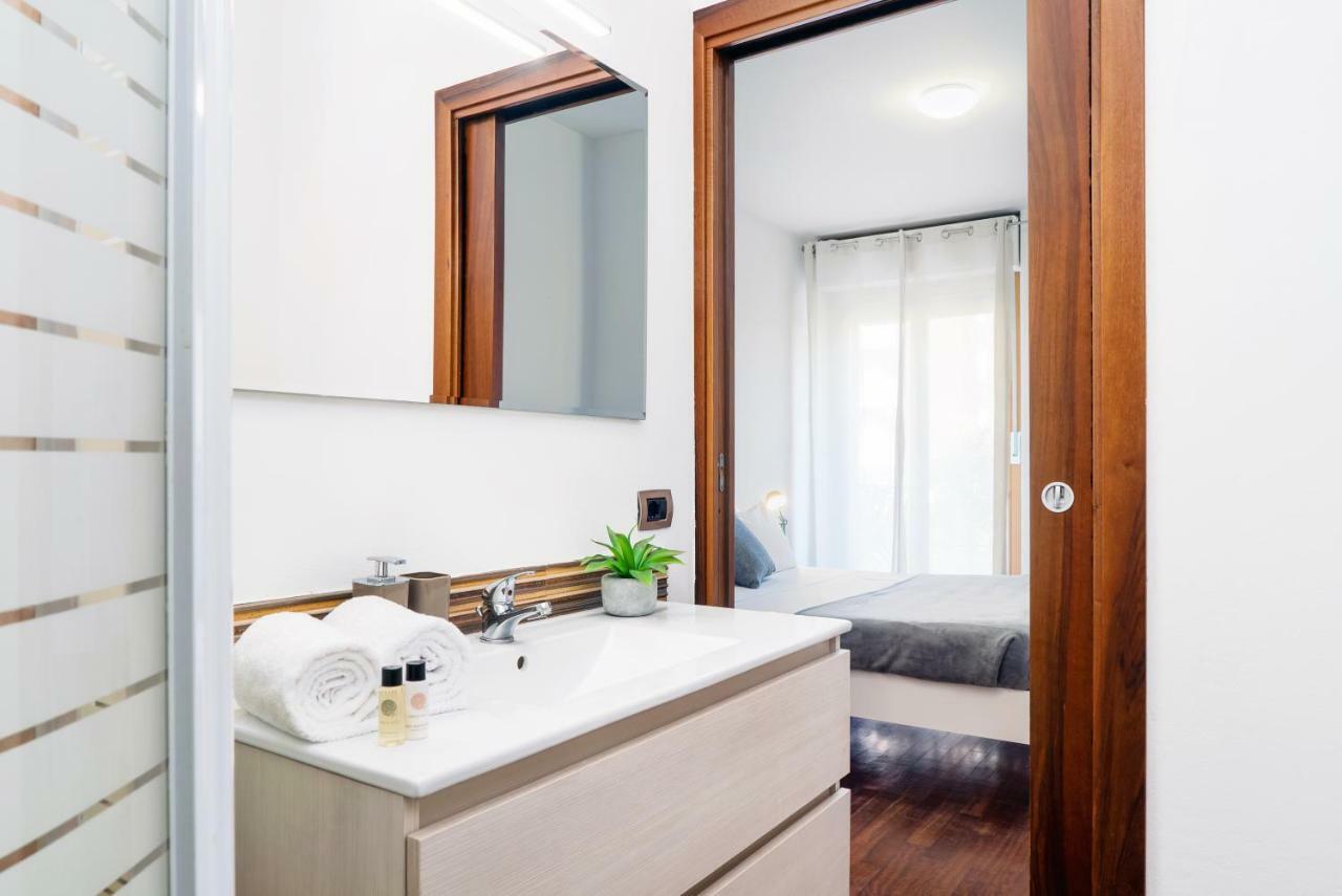 מילאנו Four Bedroom Villa Near Metro מראה חיצוני תמונה